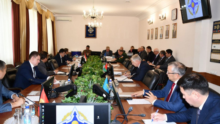 Rusya liderliğindeki KGAÖ, Ermenistan'a 'gözlem misyonu' gönderdi