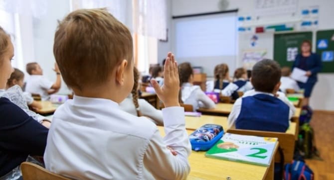 Rusya'da 638 Bin Göçmen Çocuk Bulunuyor