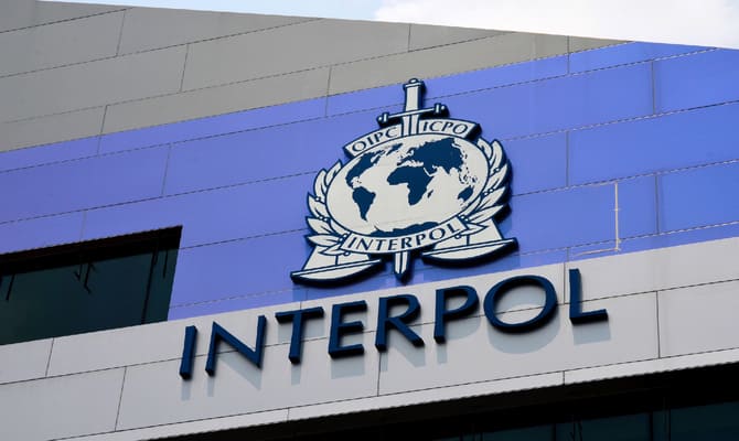 Rusya'dan Interpol kararı; yetkilerini sınırladı