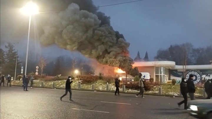 Rusya’dan Kazakistan’daki protestocular arasında radikaller olduğu iddiası