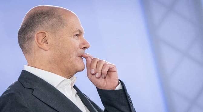 Scholz, Rusya ve Ukrayna’nın Katılımıyla Barış Zirvesi Çağrısı Yaptı