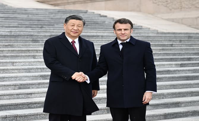 Şi Jinping: Ukrayna barışı için Fransa ile çalışmaya hazırız