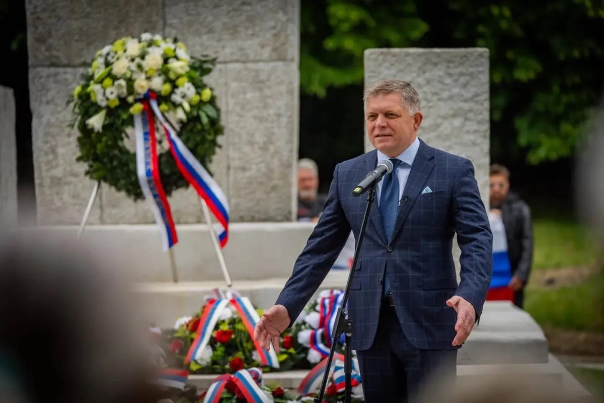 Slovakya Başbakanı'nın Moskova Ziyareti AB'de Tepkiyle Karşılandı