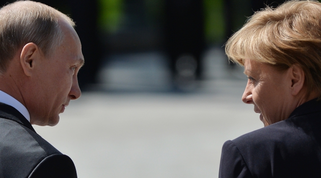 Rusya: Merkel'in Ankara'ya koşulsuz desteğine şaşırdık