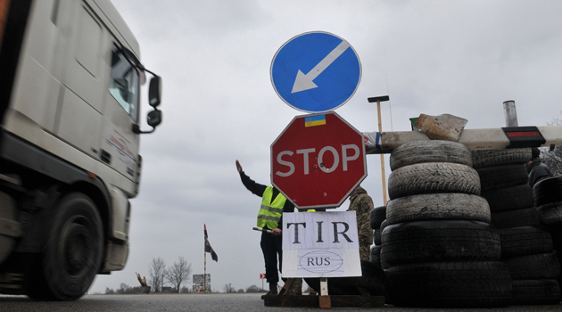 Rusya, Ukrayna’dan çıkan tüm TIR’lara transit geçişi yasakladı