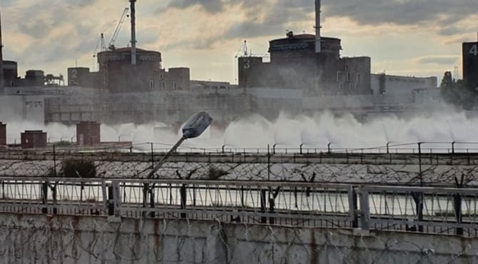 Ukrayna, Nükleer Santrale Saldırdı; Bir Kişi Öldü, Nükleer Risk Endişesi Var