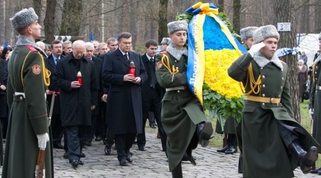 Ukrayna'da Stalin döneminde açlıktan ölen milyonlar anıldı