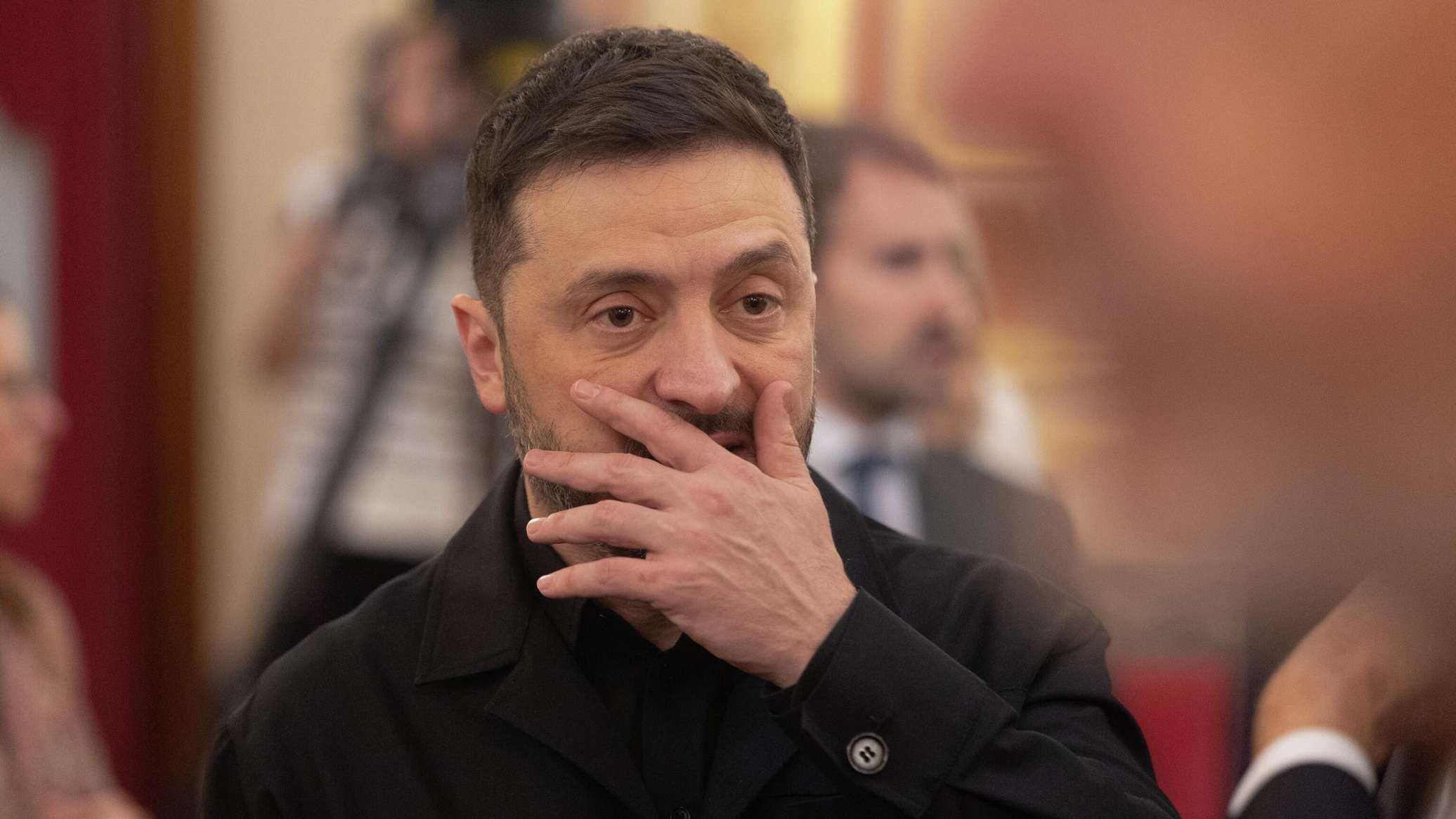 Ukrayna’da Zelensky’nin Pozisyonu Sarsılıyor mu?