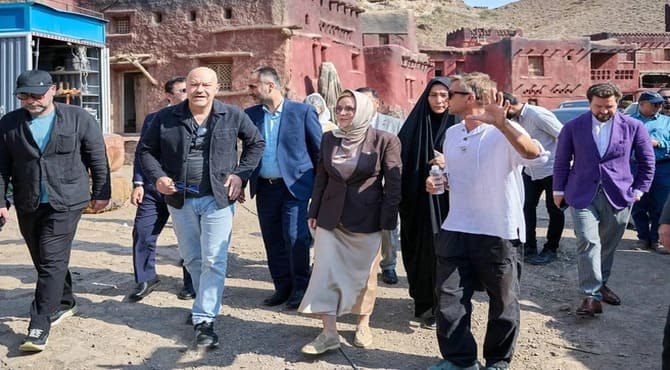 Ünlü Rus Yönetmen ve Ekibi İran'dan Tahliye Edildi