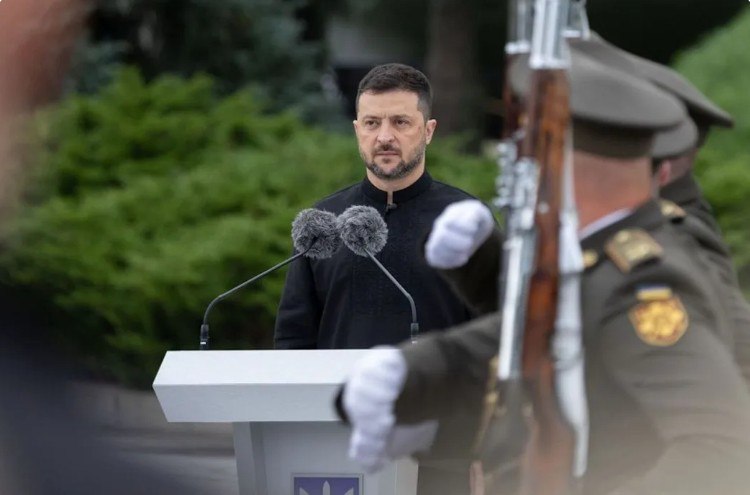 Zelensky: Rusya'ya Saldırmak İçin ABD'nin İznine İhtiyacımız Yok