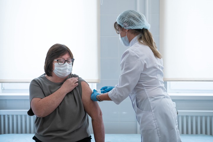 Moskova’da Koronavirüs aşısı olanlara ikinci doz aşılamasına başlandı