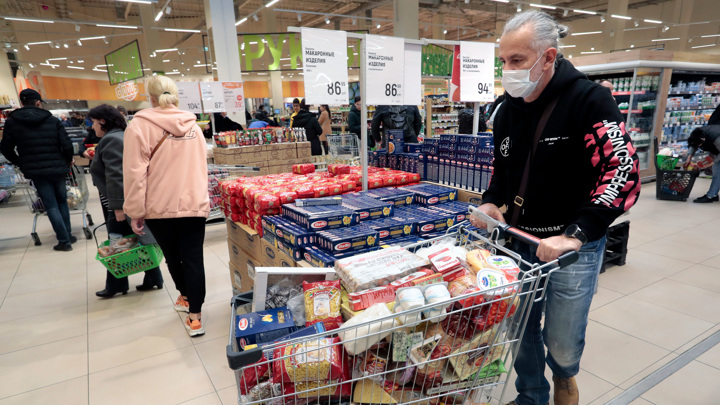 Rusların %40'ı pandemi sırasında gıda kalitesinin bozulduğunu düşünüyor