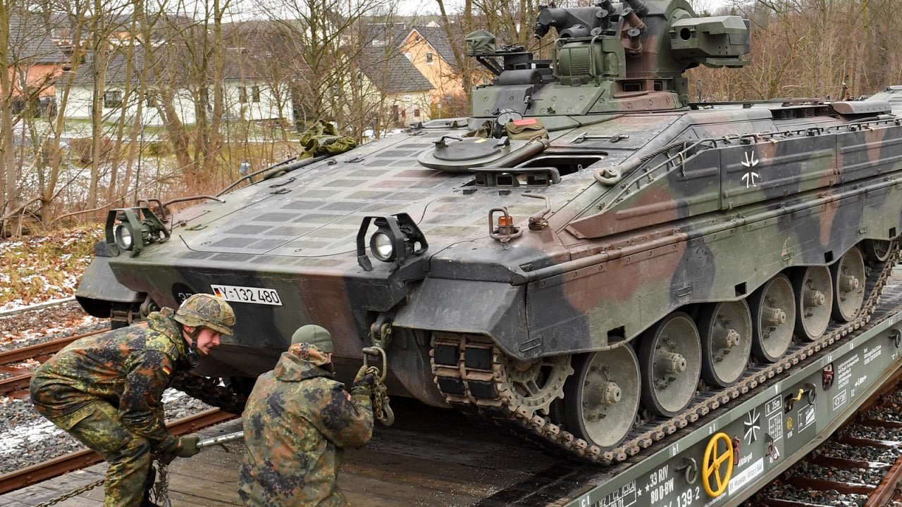 İsviçre, Almanya’nın Ukrayna’ya silah göndermesini engelledi