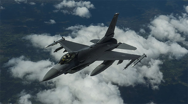 NATO F-16'sı, Rusya Savunma Bakanı'nın uçağına yaklaşmaya çalıştı