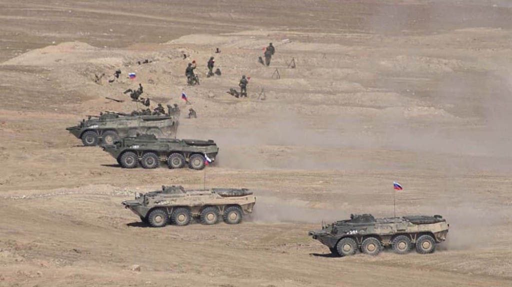 Rus ordusu, Afganistan sınırlarındaki tatbikatlarda yeni askeri teçhizatları test etti