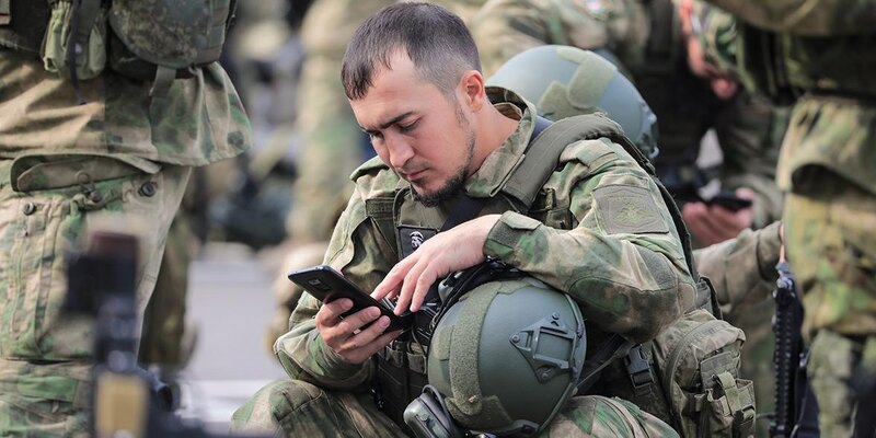 Rusya, Askerlerin Akıllı Telefon ve Benzeri Cihaz Kullanımını Yasakladı