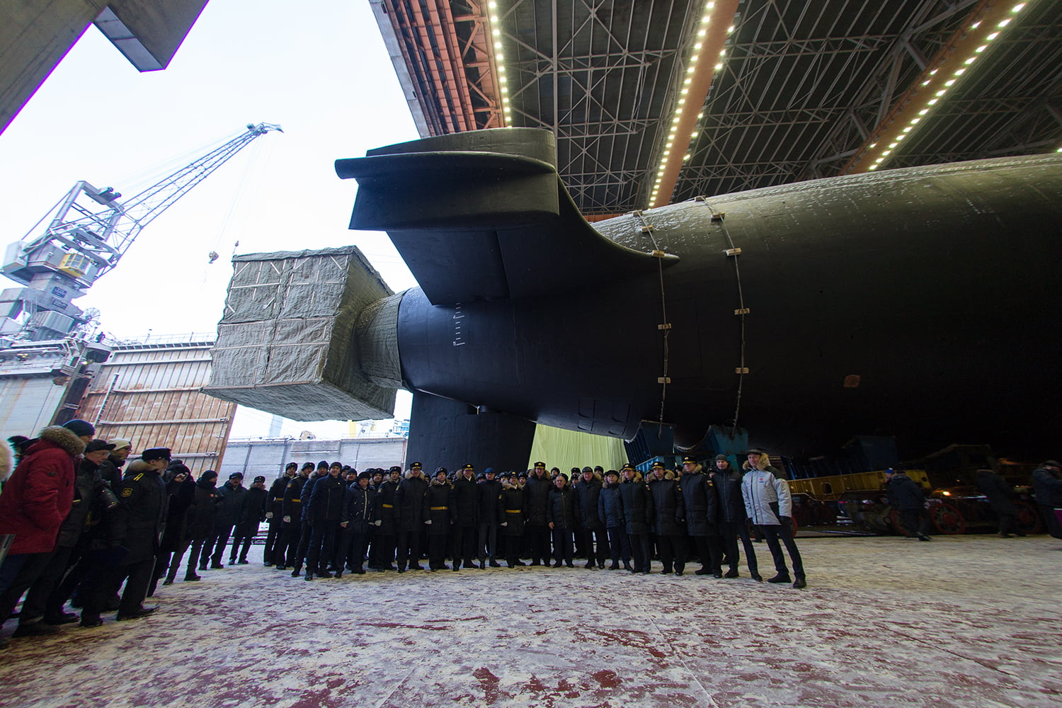 Rusya’dan gövde gösterisi; nükleer denizaltı dahil 4 yeni gemi suya indirildi