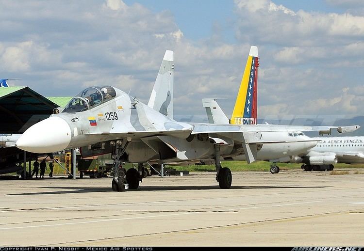 Venezuela'da Rus Yapımı SU-30 tipi savaş uçağı düştü