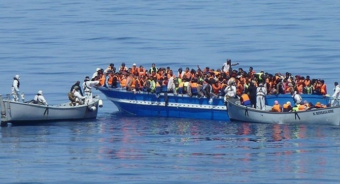 Yunanistan Türkiye sınırından kaçak geçişleri zeplinle gözetleyecek