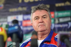 Rus basını:  Hiddink Türkiye ile Rusya'nın yarı fiyatına anlaştı