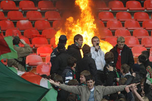 Stadı ateşe veren ve holiganlık yapan 600 fanatik göz altına alındı