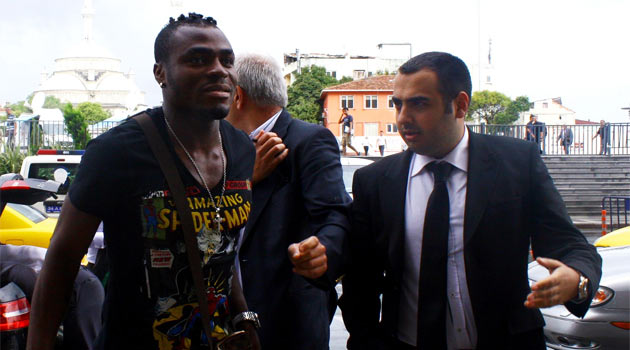 Emenike, ifade vermek için İstanbul'a erken geldi