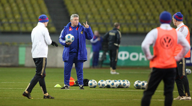 Guus Hiddink, Rusya'nın teklifini geri çevirdi