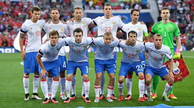 Başarısız olan Rusya Milli Futbol Takımı dağıtıldı
