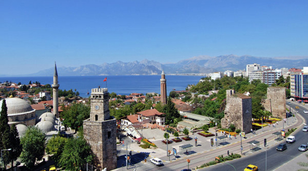 Ekimde Antalya’ya giden Rus turist sayısı arttı