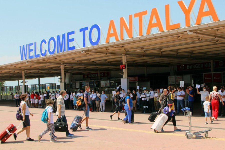 Bu Yıl Türkiye'ye 4,4 Milyon Rus turist Geldi