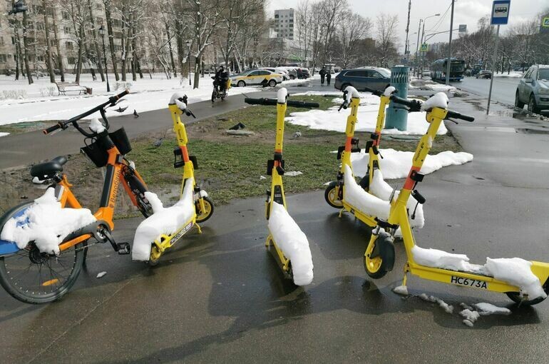 Moskova'da Elektrikli Scooter Kiralama Sezonu Sona Eriyor