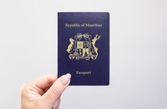 Ruslar Ada Ülkelerinin Pasaportuna Yöneliyor