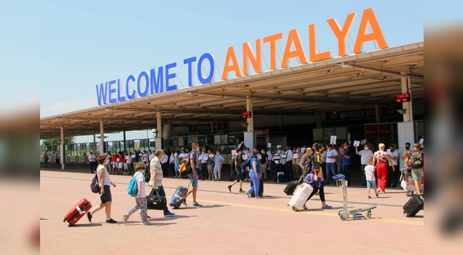 Ruslardan Türkiye Turlarında Talep Patlaması: Fiyatlar %20 Yükseldi