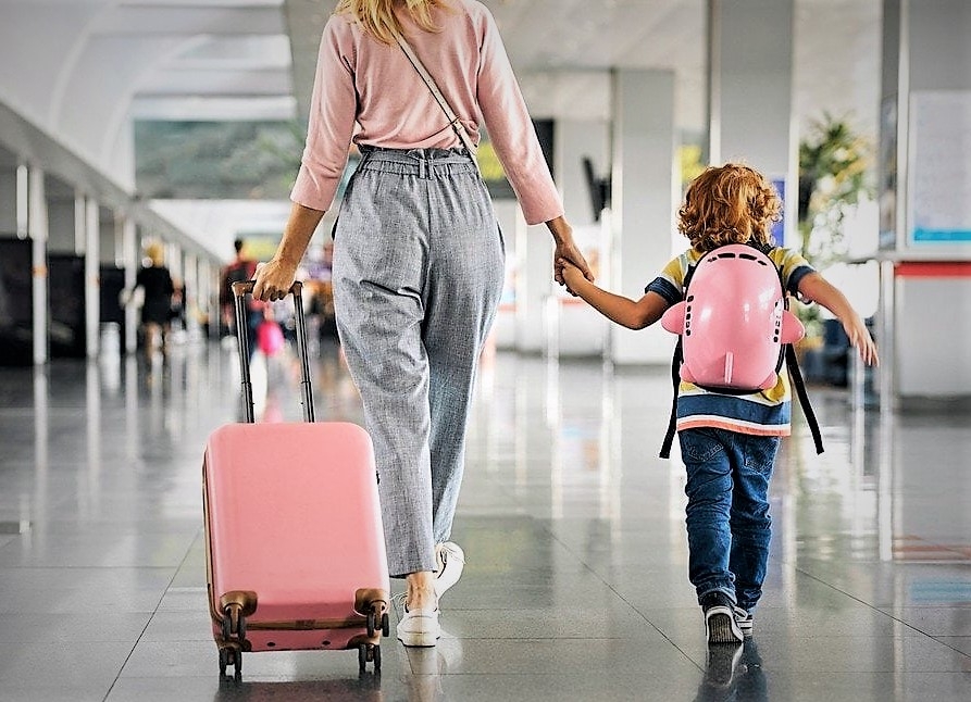 Rusya, Yurt Dışına Çocukların Çıkış Kurallarını Değiştirdi