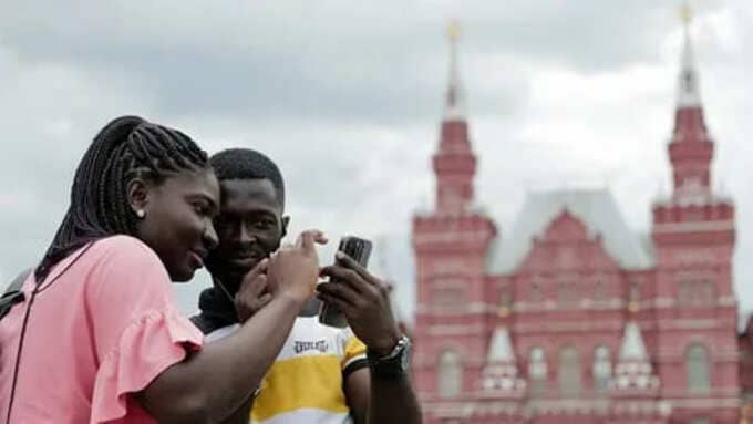 Rusya'ya Giriş Yapan Yabancı Sayısı 2025'te 1 Milyon Azaldı