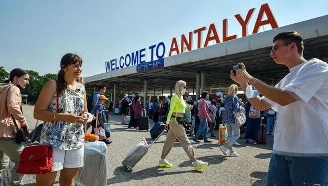 Türkiye, Rus turistler için en popüler tatil destinasyonu